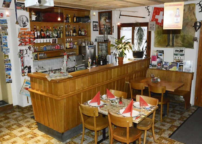 Restaurant Les Aiguilles Rouges Inn *