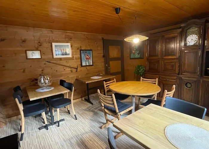 Restaurant Les Aiguilles Rouges Inn *