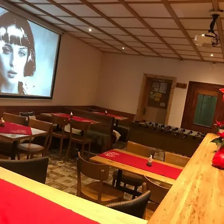 宾馆 Restaurant Les Aiguilles Rouges *